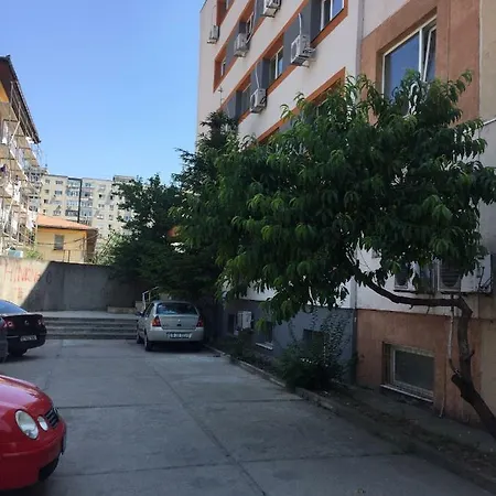 Kenzia Prive Apartment