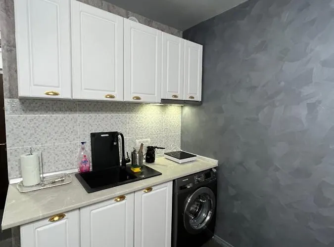 Kenzia Prive * ブカレスト